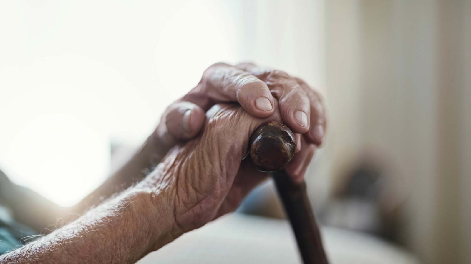 7 خطوات لتعزيز مناعة كبار السن في الشتاء