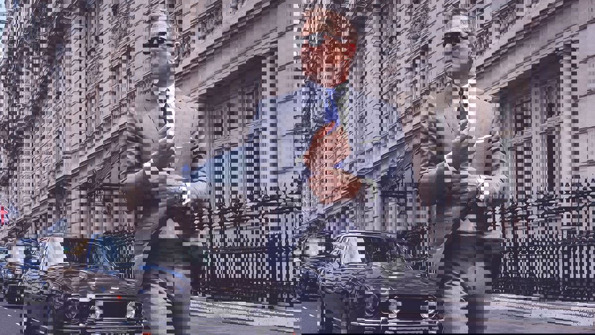 جيمس بوند المقبل عنصر مخلص في خدمة الملك بدلا من الملكة