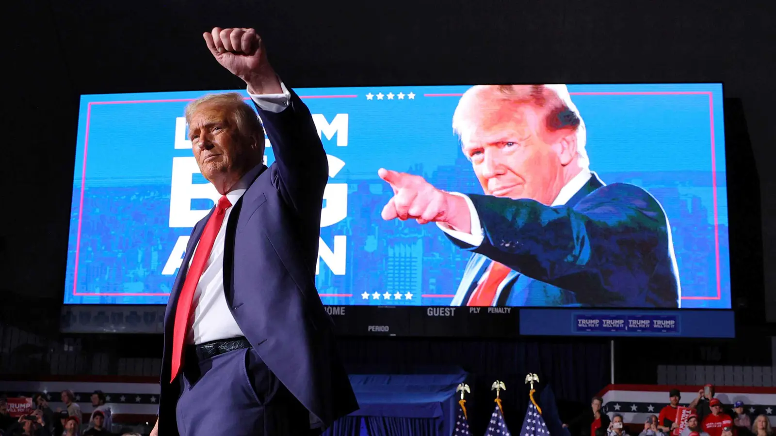 ترامب: نخوض انتخابات ضد "نظام ديمقراطي شرير"