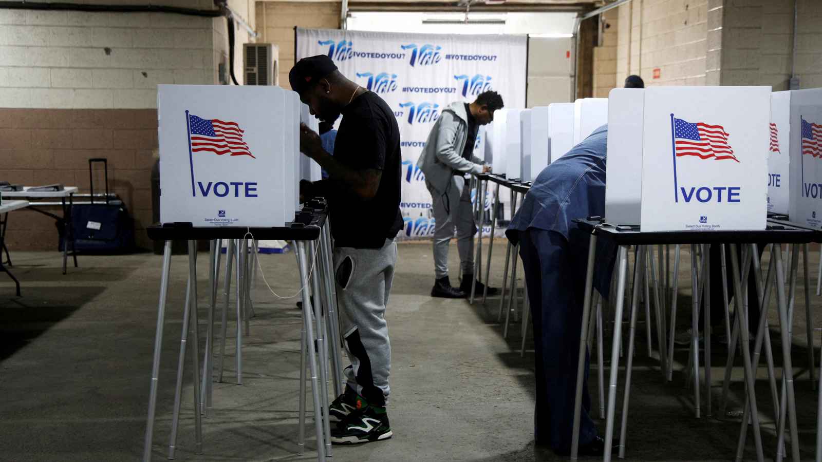 الانتخابات الأمريكية.. "فخ 2016" يلقي بظلاله على استطلاعات الرأي