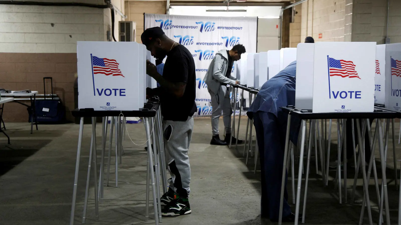 الانتخابات الأمريكية.. "فخ 2016" يلقي بظلاله على استطلاعات الرأي