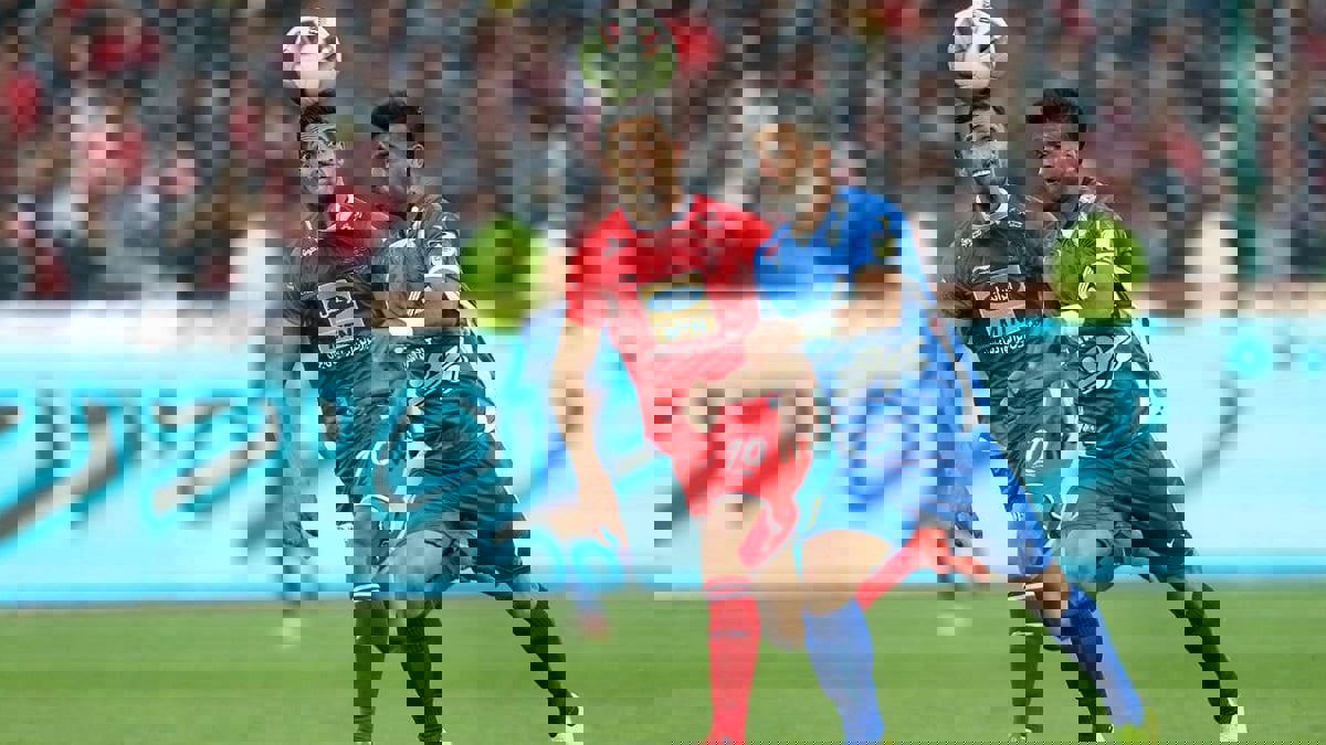 الاتحاد الإيراني يمنع الأندية من التعاقد مع لاعبين ومدربين أجانب