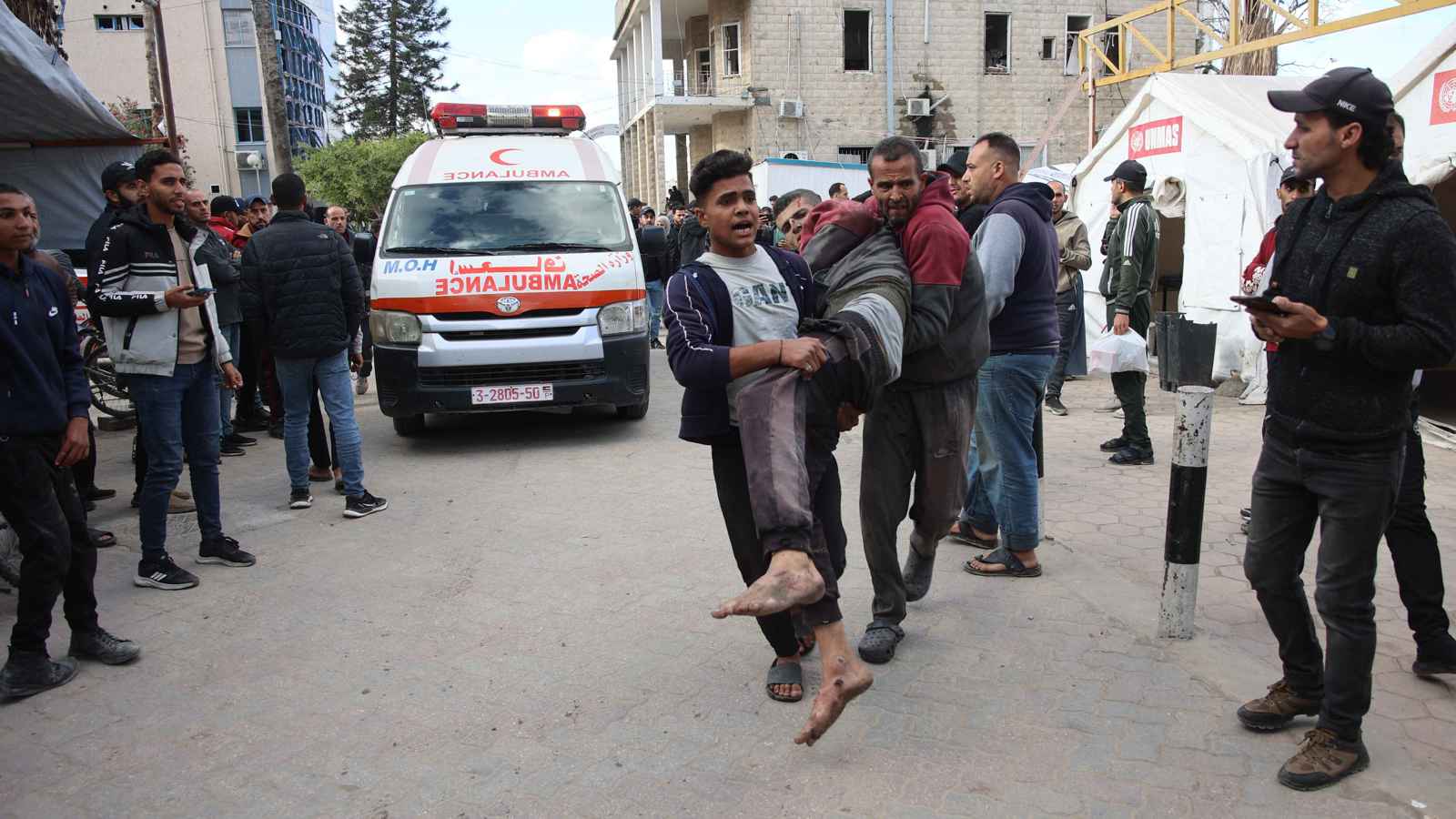 قصف إسرائيلي مكثف على قطاع غزة