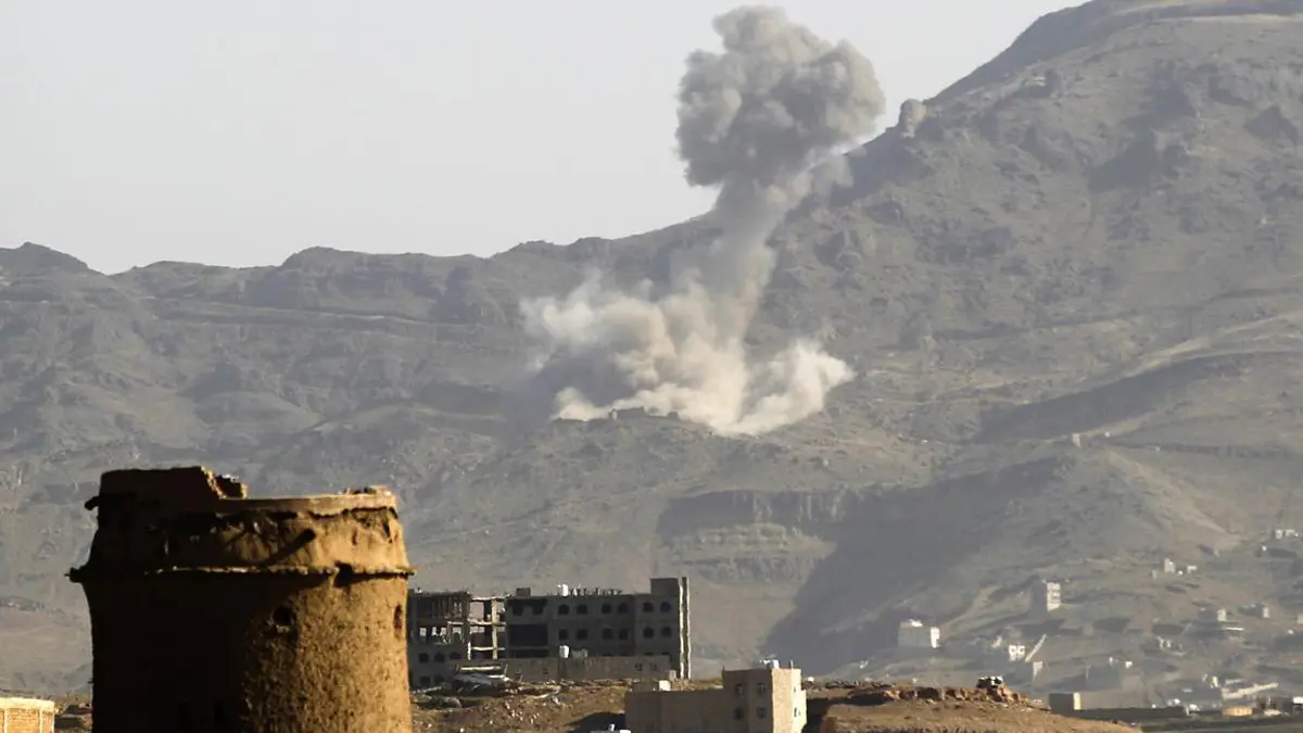 اليمن.. التحالف العربي يستهدف مواقع عسكرية للحوثيين في صنعاء