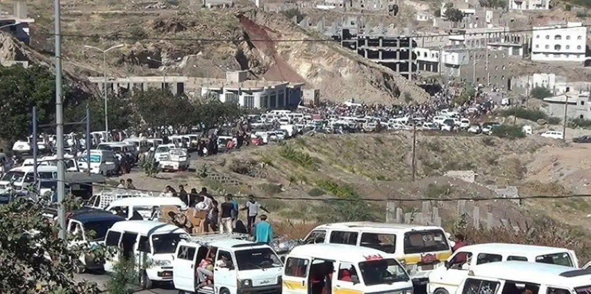 "الدحي" في تعز.. "معبر الموت" الذي عادت إليه الحياة