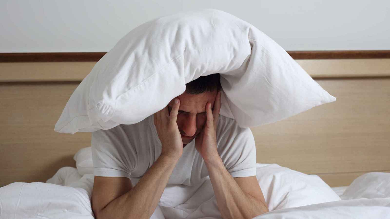 "علاقة خفية".. كيف تفسد اضطرابات الأمعاء نومك؟