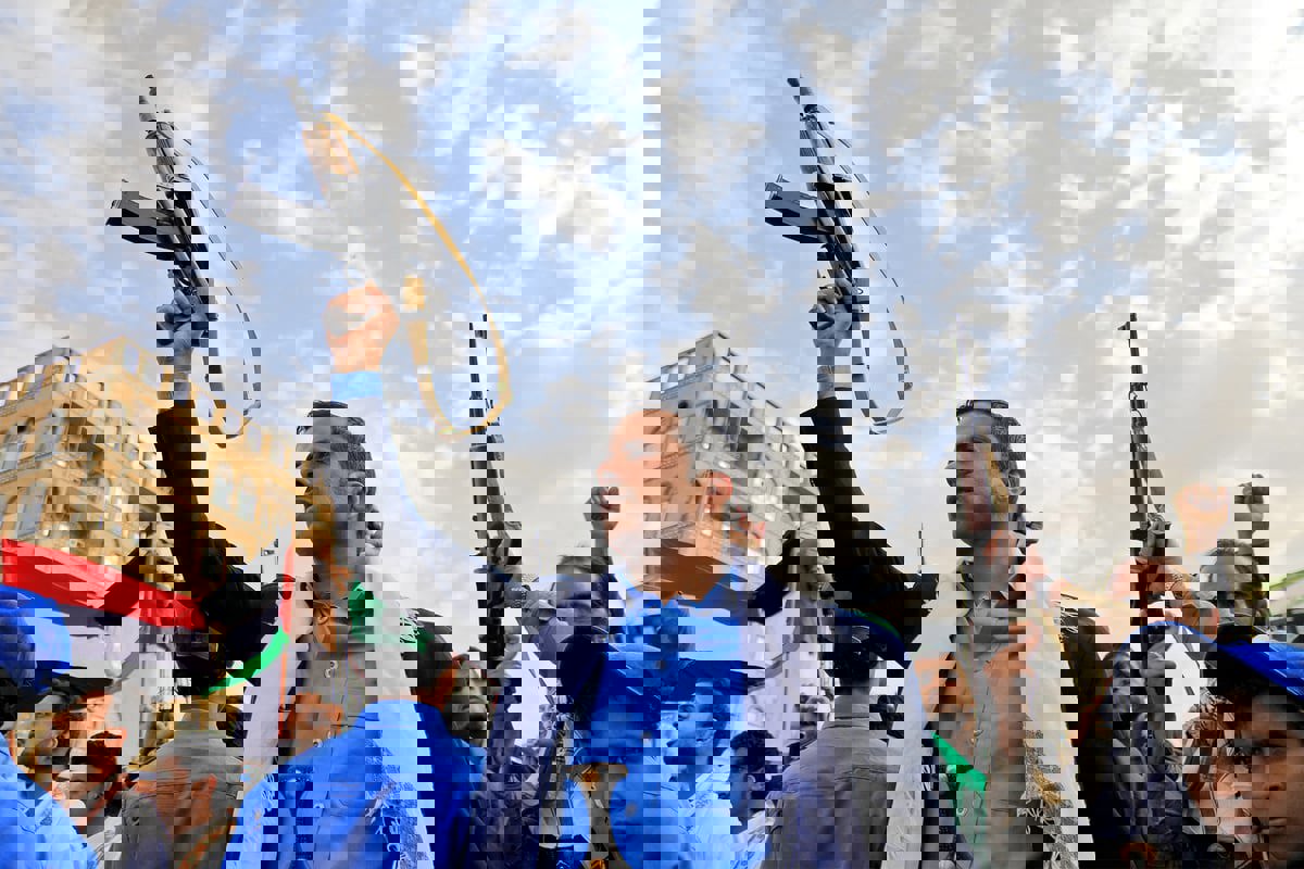 اليمن.. مقتل دكتور شهير إثر تعذيبه في سجون الحوثيين بصنعاء