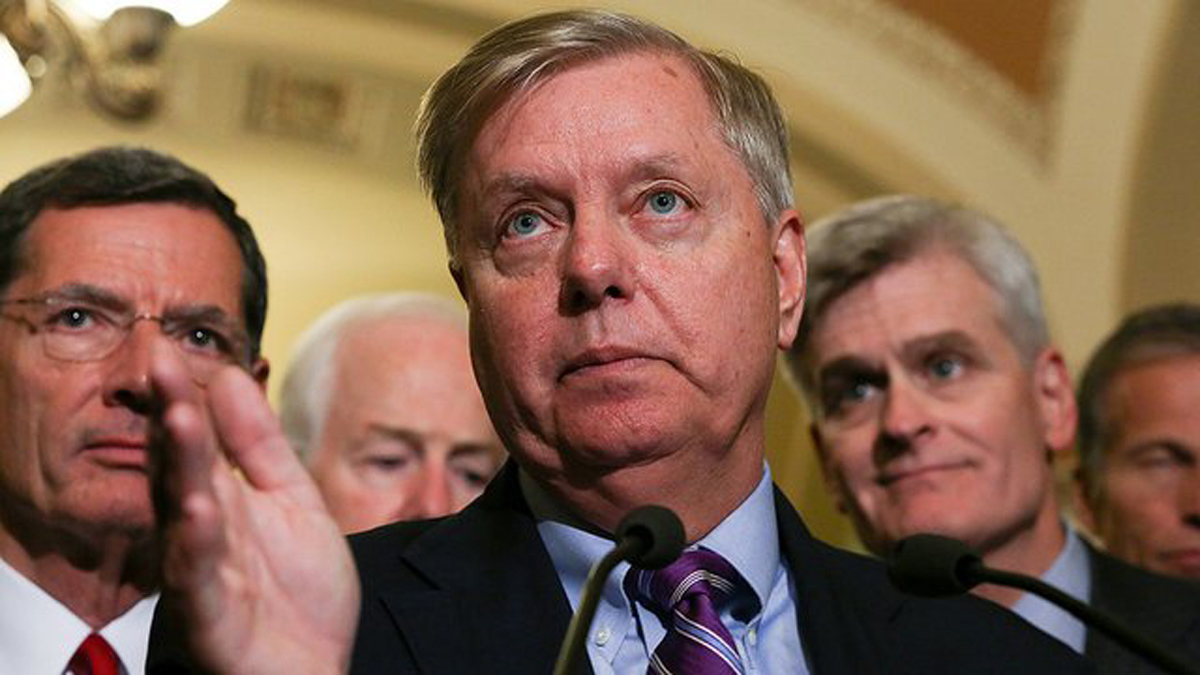 السيناتور غراهام يكشف عن خطة ترامب "الذكية" للانسحاب من سوريا