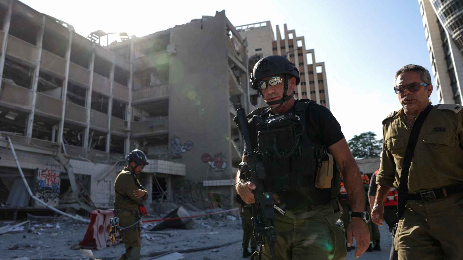 عبر السفن أو الطائرات.. إيران تحذر من دعم إسرائيل عسكرياً ولوجستياً