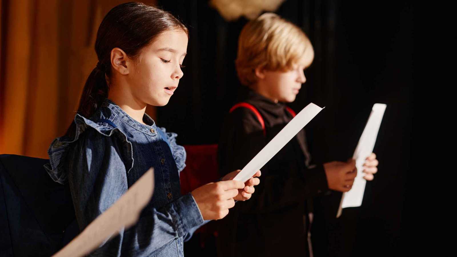 بعيدا عن الرياضة.. كيف تجعل الأنشطة اللامنهجية أطفالك أكثر تعاطفا؟