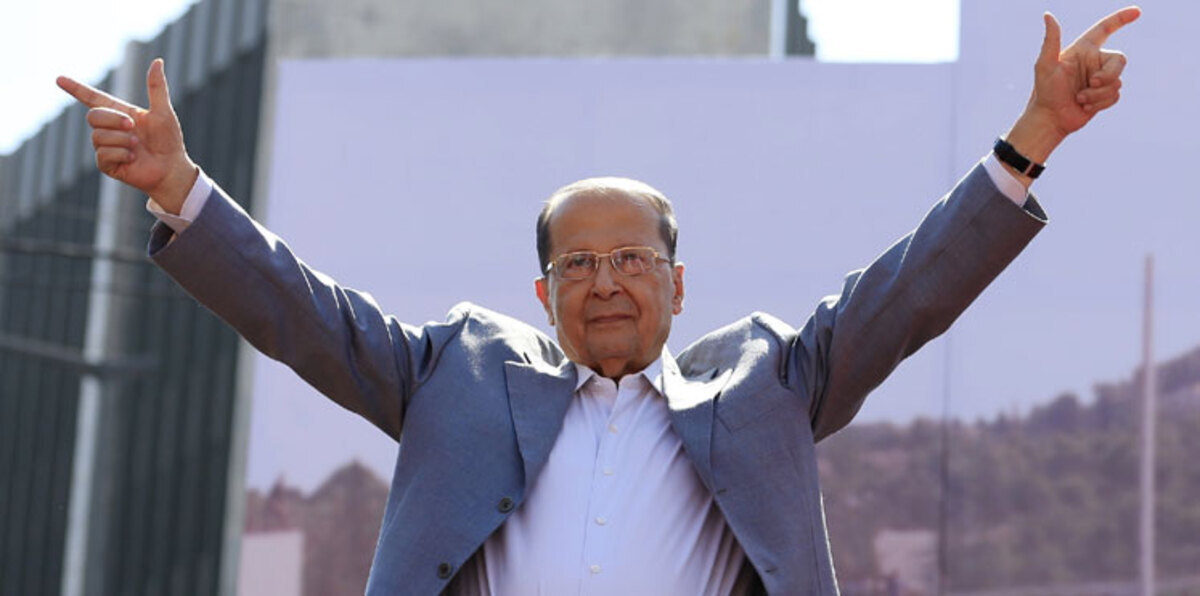 مستفيدًا من أزمة الحريري المالية.. عون يستعد لاعتلاء عرش الرئاسة اللبنانية