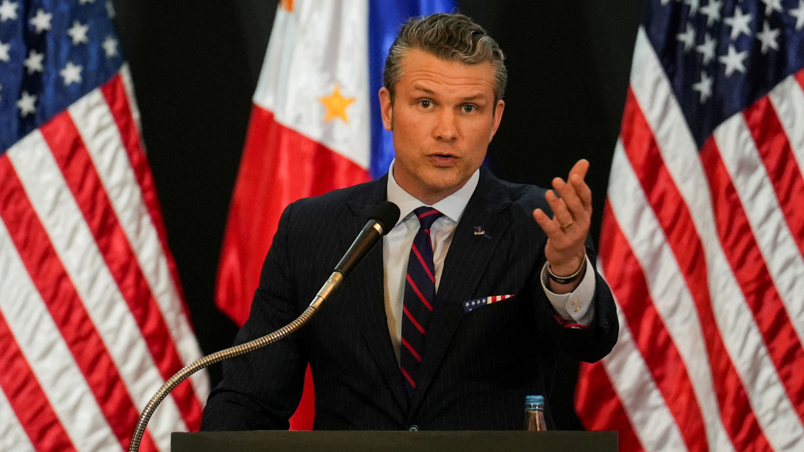 وزير الدفاع الأمريكي من بنما: لا نسعى إلى حرب مع الصين