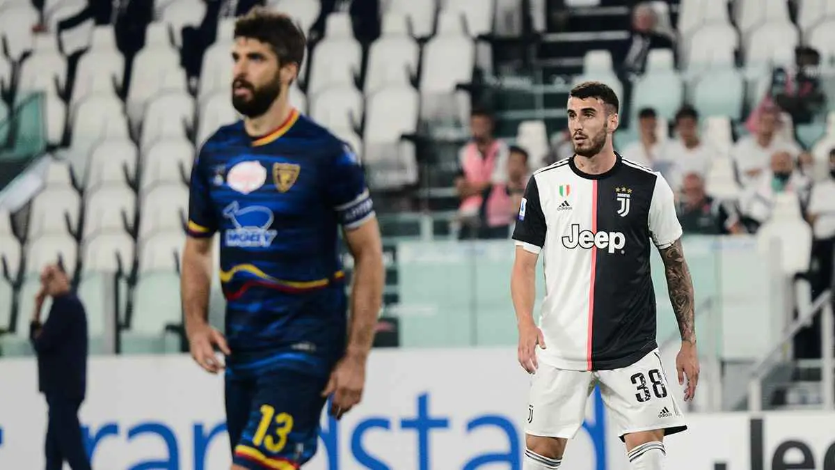 نجم الكرة الإيطالية يعتزل بسبب مرض خطير