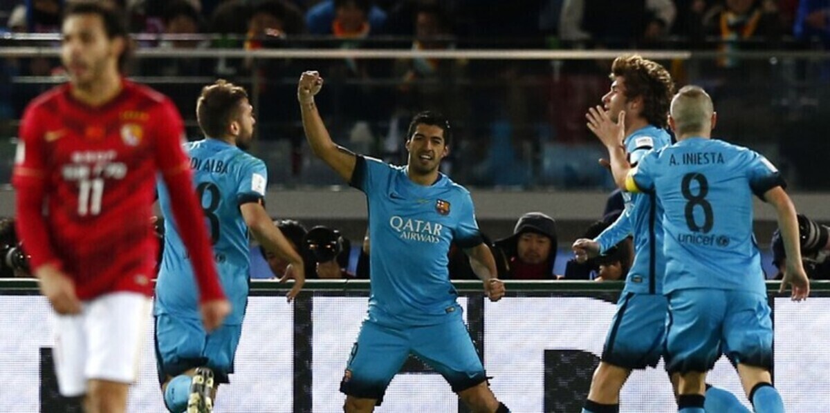 سواريز يقود برشلونة لنهائي كأس العالم للأندية (فيديو)