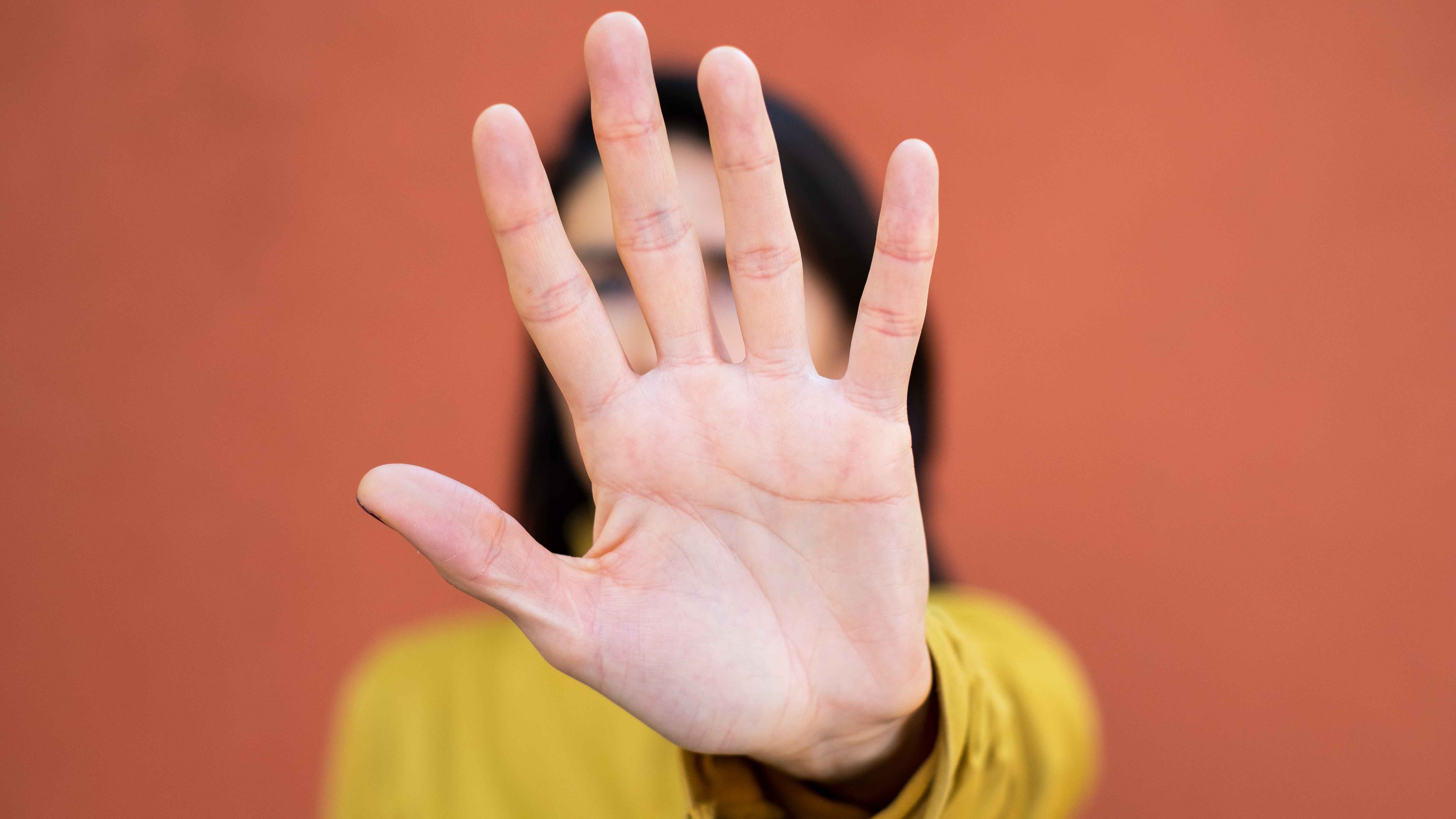 "العلاج بالرفض" أحدث ترندات "تيك توك".. ما قصته؟