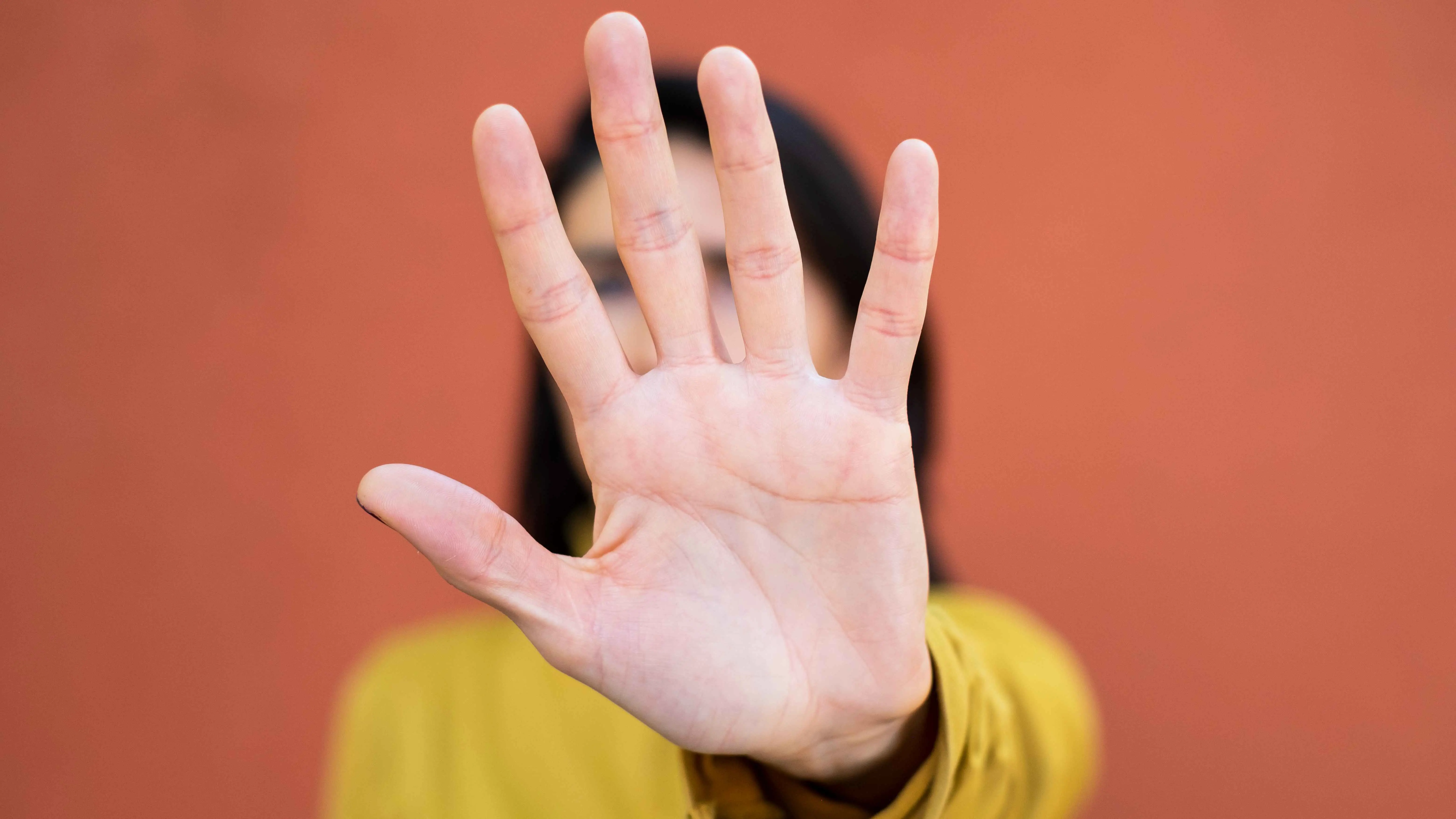 "العلاج بالرفض" أحدث ترندات "تيك توك".. ما قصته؟