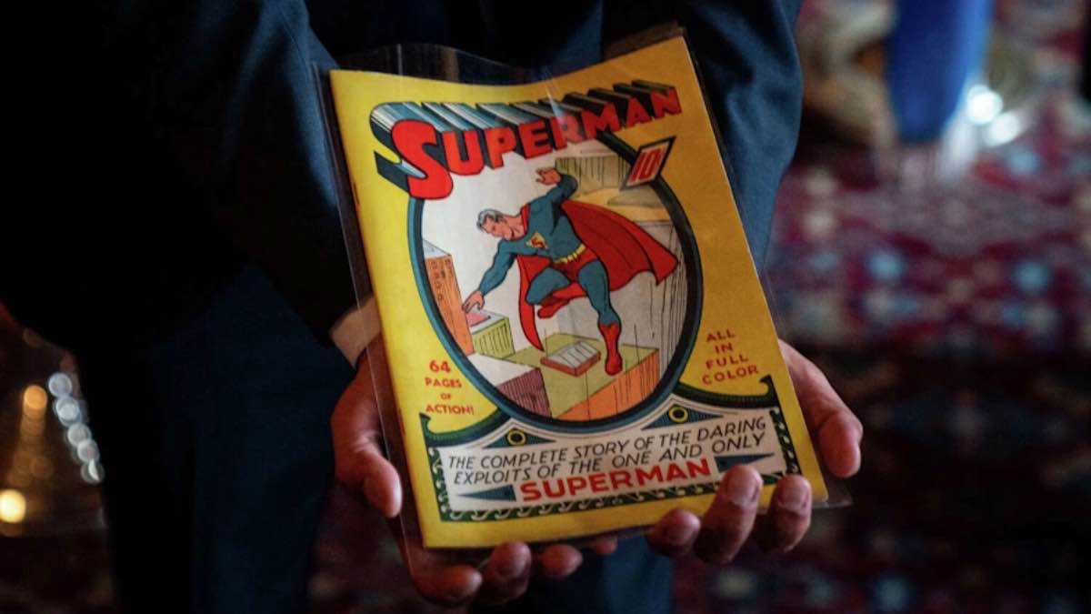 3 أشقاء يعثرون على أول نسخة من "سوبرمان" ويبيعونها بسعر خيالي