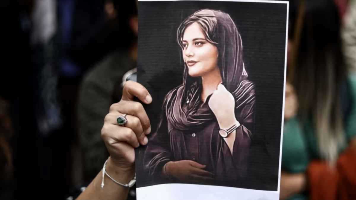 تدخل عدواني.. إيران ترفض بيانًا أمريكيًا حول وفاة مهسا أميني