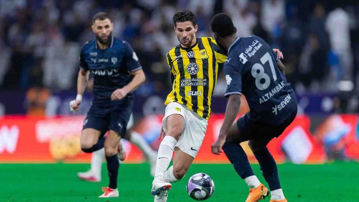 رقم ضخم.. كم بلغت أرباح حقوق بث مباريات الدوري السعودي؟ 