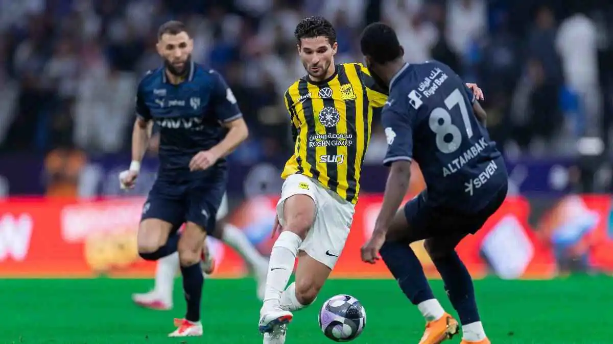 رقم ضخم.. كم بلغت أرباح حقوق بث مباريات الدوري السعودي؟