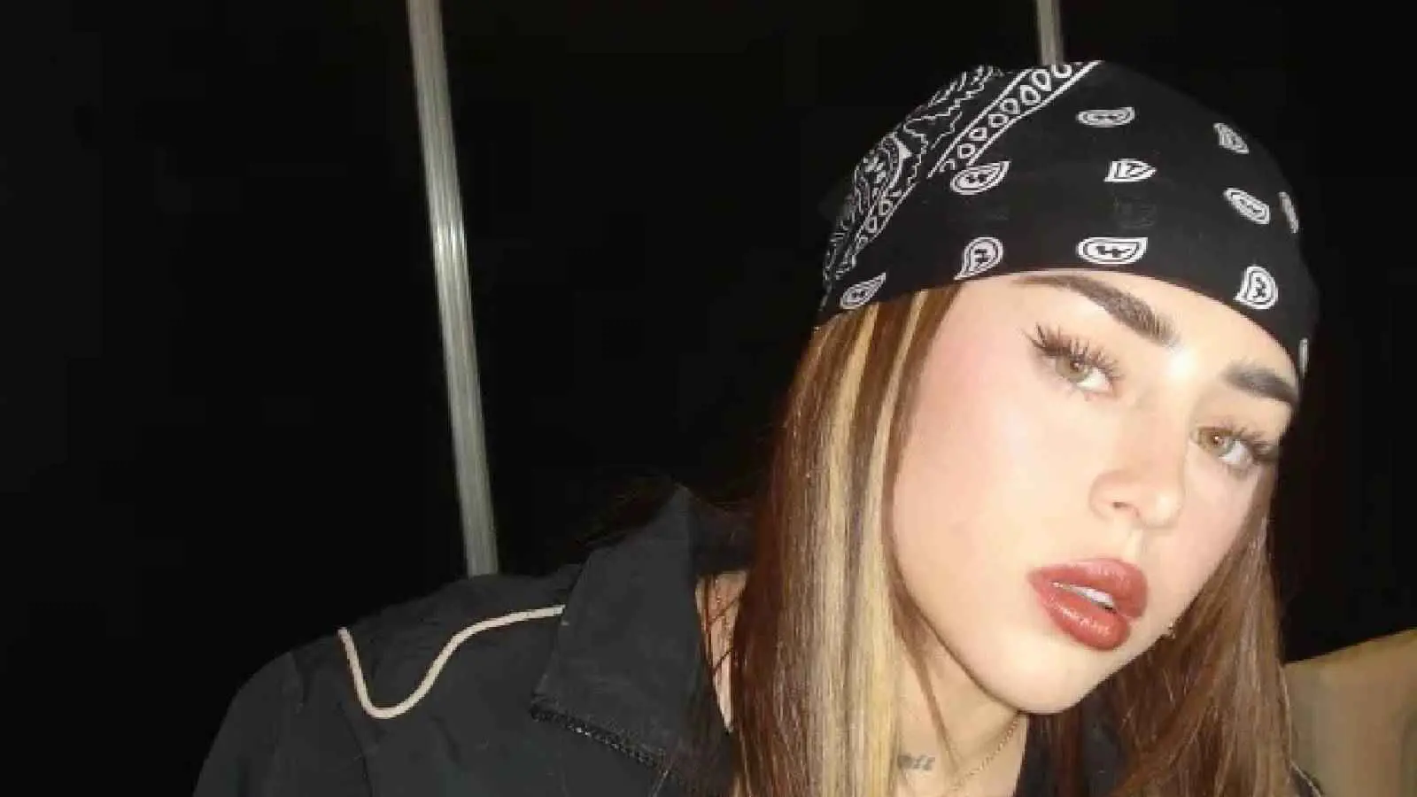 غدر بزوجته من أجلها.. من هي "الرابر" التي خطفت قلب زميل ميسي؟ (صور)