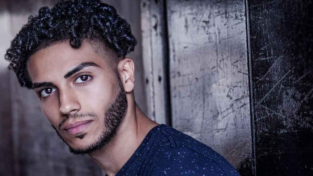 "في عز الظهر".. مينا مسعود يراهن على نجاحاته العالمية (فيديو)