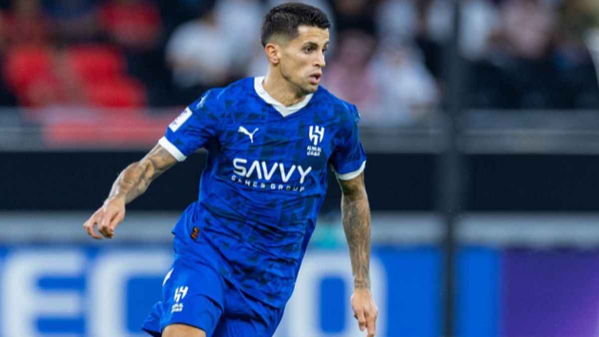 حذَف اسم الهلال.. رد فعل مثير من كانسيلو بعد رفع اسمه لصالح ليوناردو (صورة)