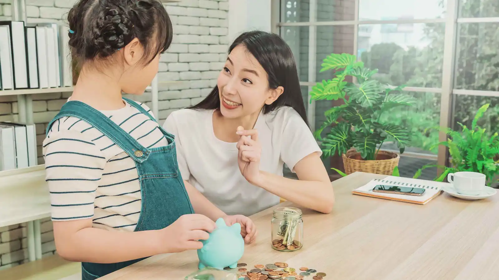 كيف تجعل من مصروف طفلك أداة تعليمية ذكية؟