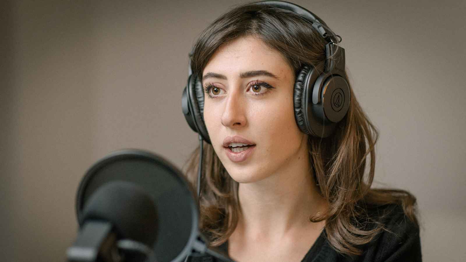 إيران تؤكد توقيف الصحافية الإيطالية تشيتشيليا سالا