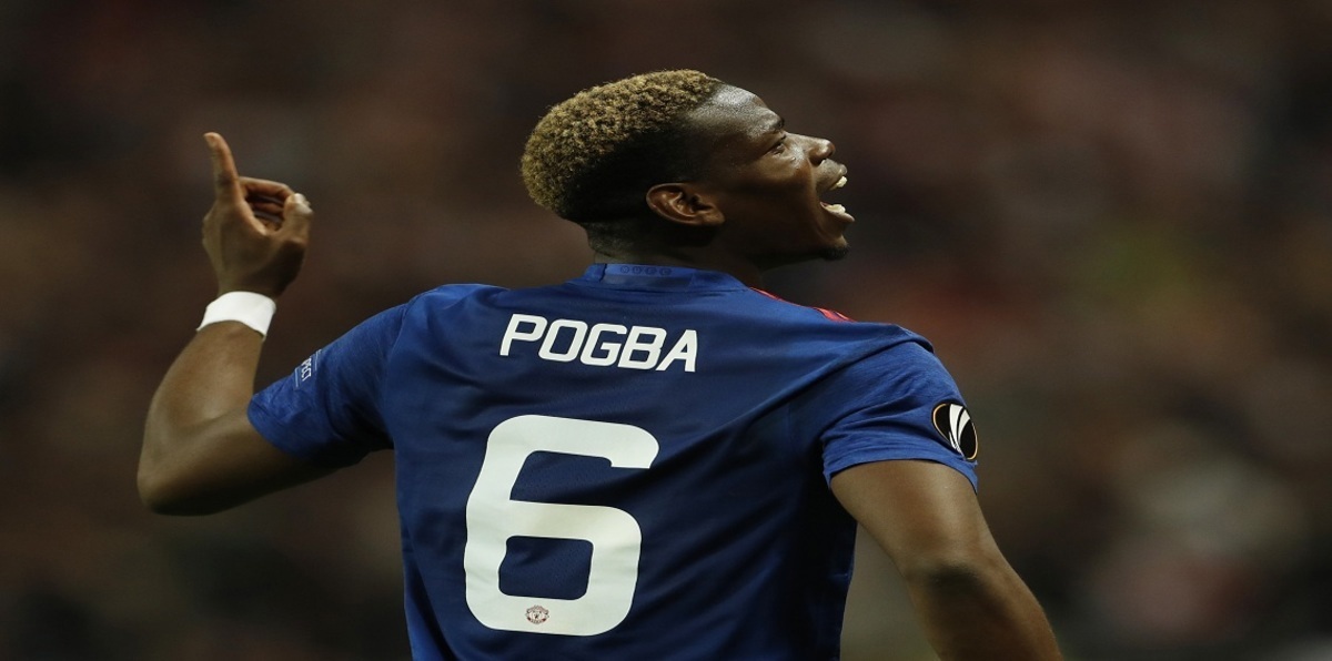 بوغبا يؤدي مناسك العمرة (صور)