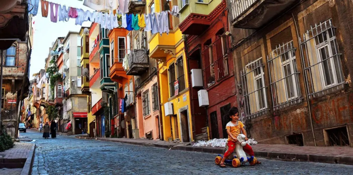 ترميم منازل في "مرسين" بأيادٍ سورية تحت شعار "شكرًا تركيا"