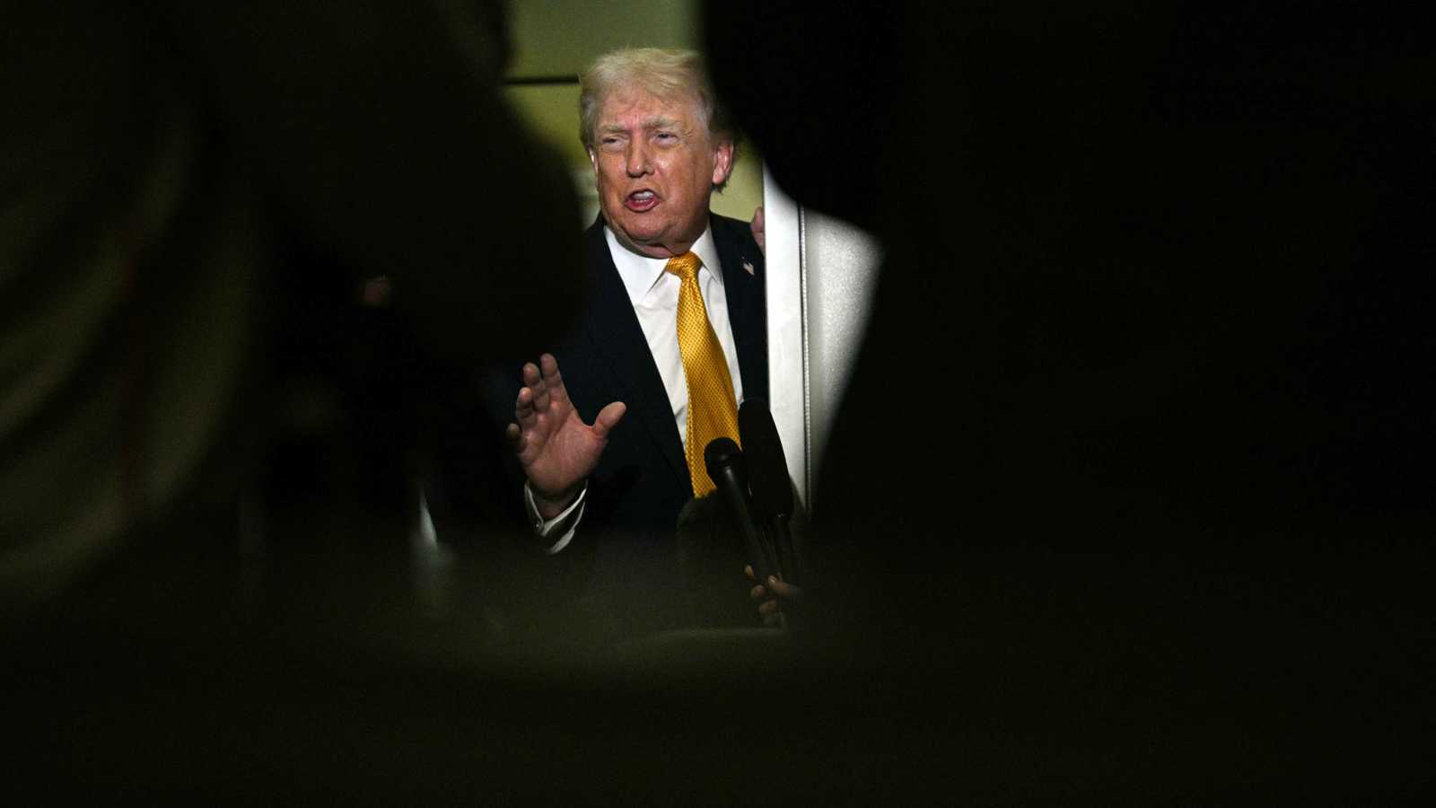 انقسام أمريكي حول تعامل ترامب مع فنزويلا