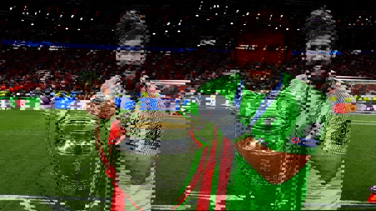 أليسون بيكر يكشف أفضل تصد له وقدوته البرازيلية وفرص فوزه بجائزة أفضل لاعب في العالم