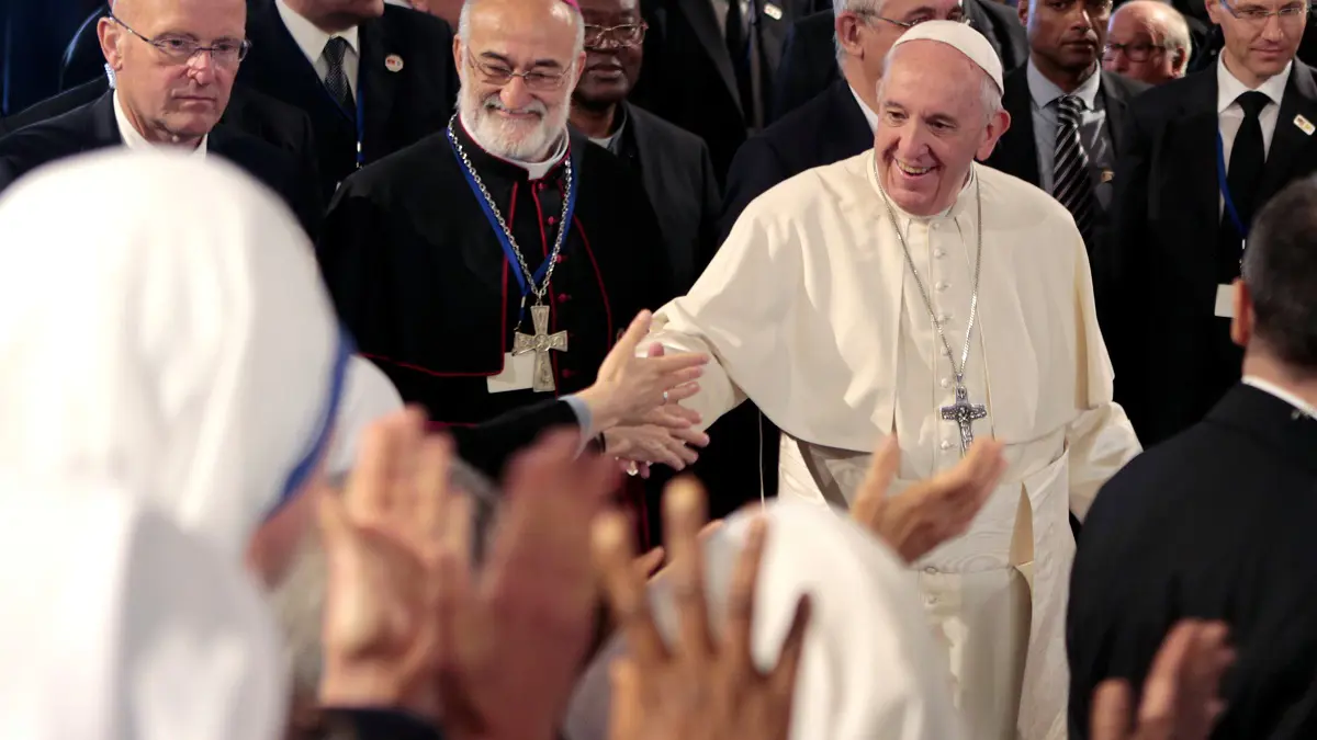 حضره 10 آلاف شخص.. البابا فرانسيس يترأس قداسًا في الرباط (صور وفيديو)