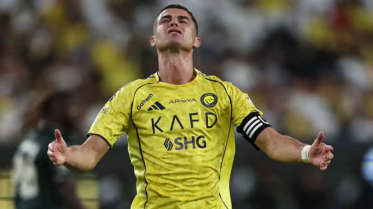 ظهر حزينا بشدة.. لماذا فشل كريستيانو رونالدو في هز شباك الخلود؟