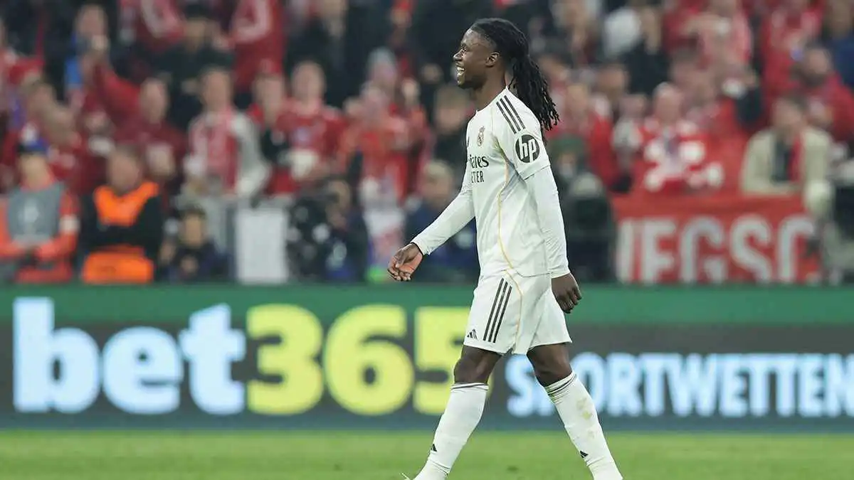 لاعب أحمق.. شنايدر يهاجم نجم ريال مدريد بعد وداع دوري أبطال أوروبا