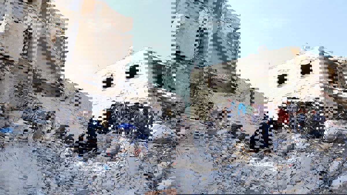 طائرات حربية تقصف إدلب السورية رغم وقف إطلاق النار