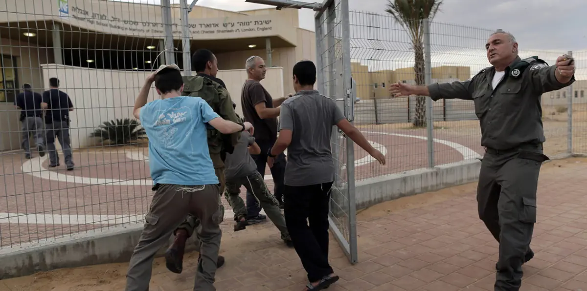 الاحتلال الإسرائيلي يدرس إخلاء مستوطنات "غلاف غزة"