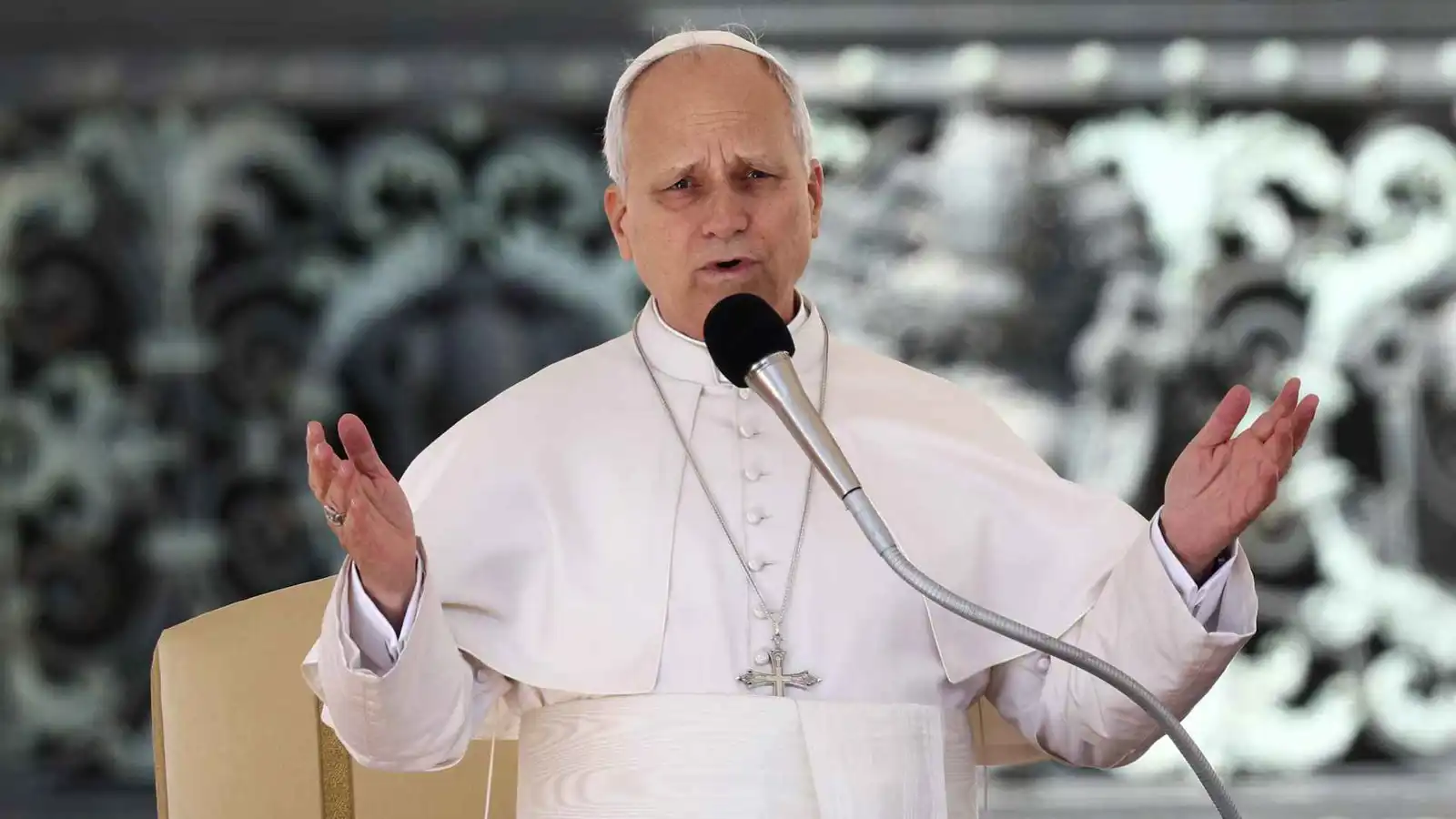 بابا الفاتيكان يدعو ترامب لإيجاد مخرج من الحرب مع إيران