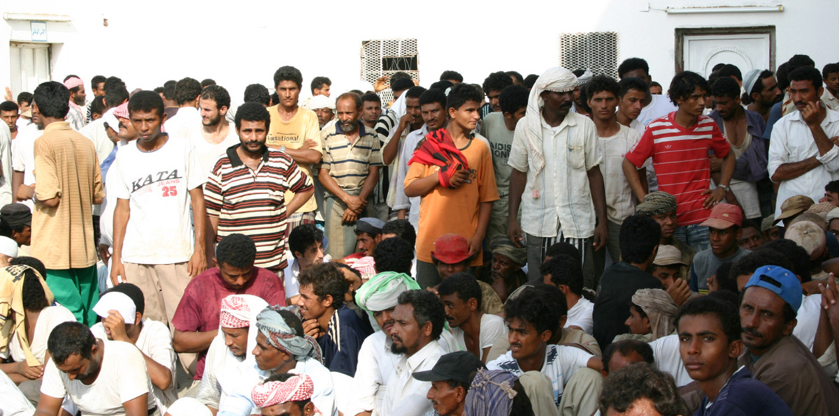 "التستر على العمالة اليمنية" يشعل الجدل بالسعودية