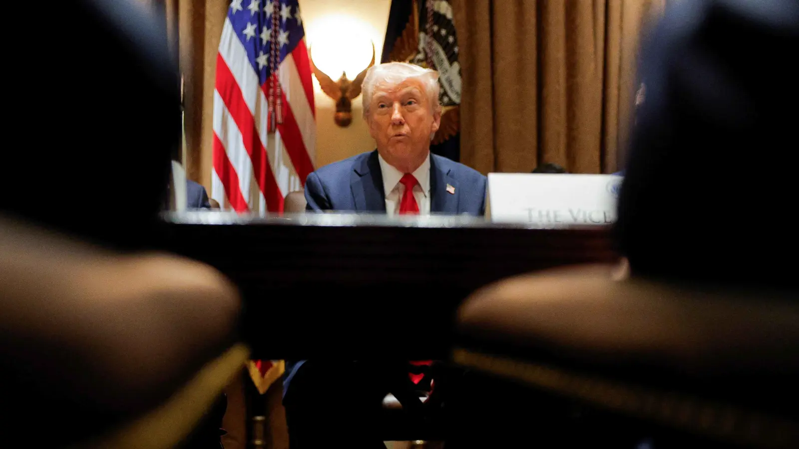 ترامب يعلن إنهاء اتفاقية النفط مع فنزويلا