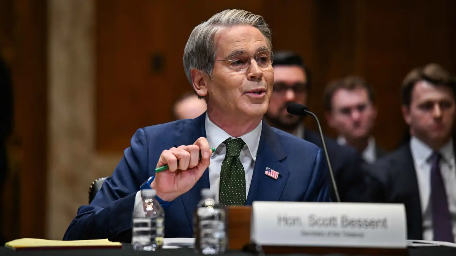 الخزانة الأمريكية: نتعقب "شرايين التمويل" المرتبطة بطهران