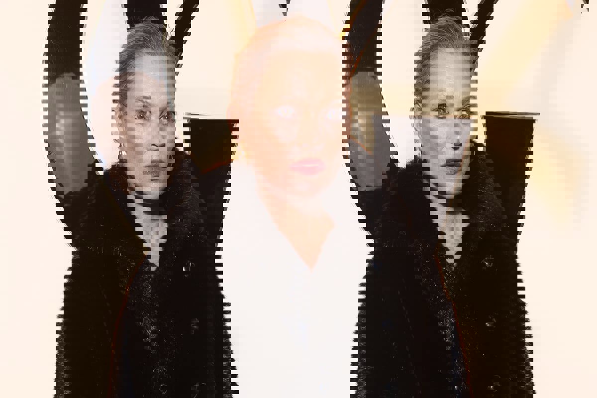 شبيهة كيت موس تصدم جمهور أسبوع الموضة في باريس (صور)