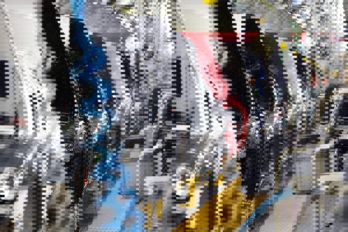 إنتاج السيارات في بريطانيا يواصل النمو للشهر الخامس على التوالي