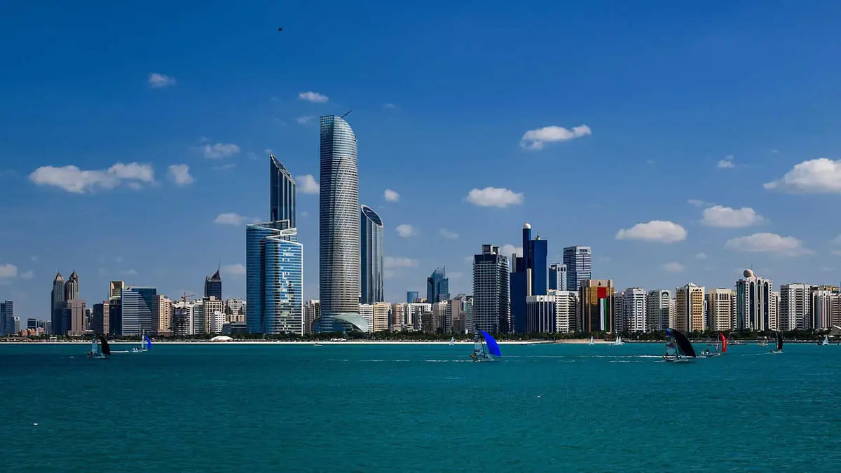 الإمارات تبدأ بيع باكورة سندات حكومية اتحادية بالدولار