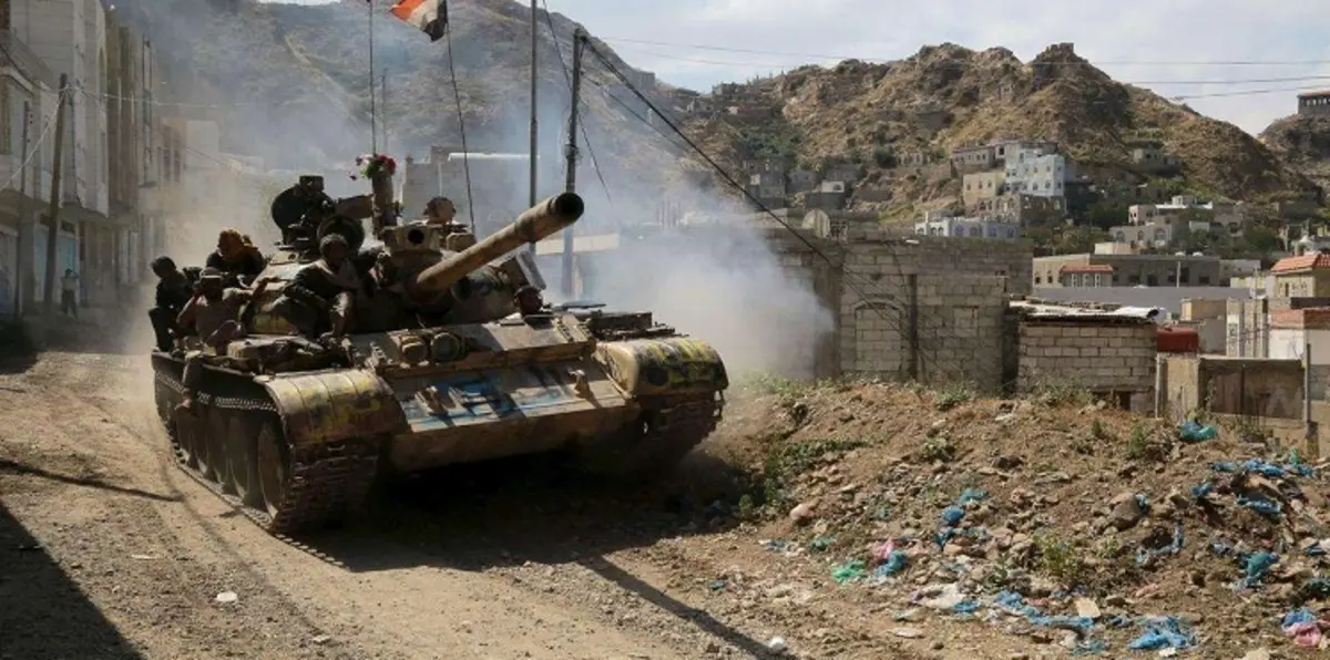 اليمن.. قوات الشرعية تأسر 16 حوثيًا وتقتل آخرين في البيضاء  