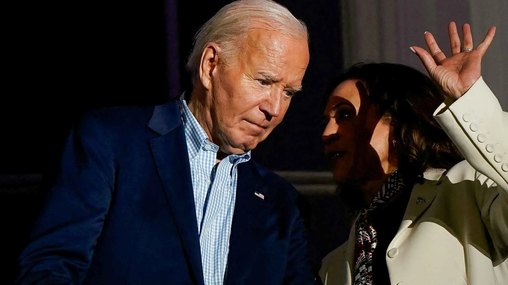 لماذا يرفض بعض الديمقراطيين انسحاب بايدن؟