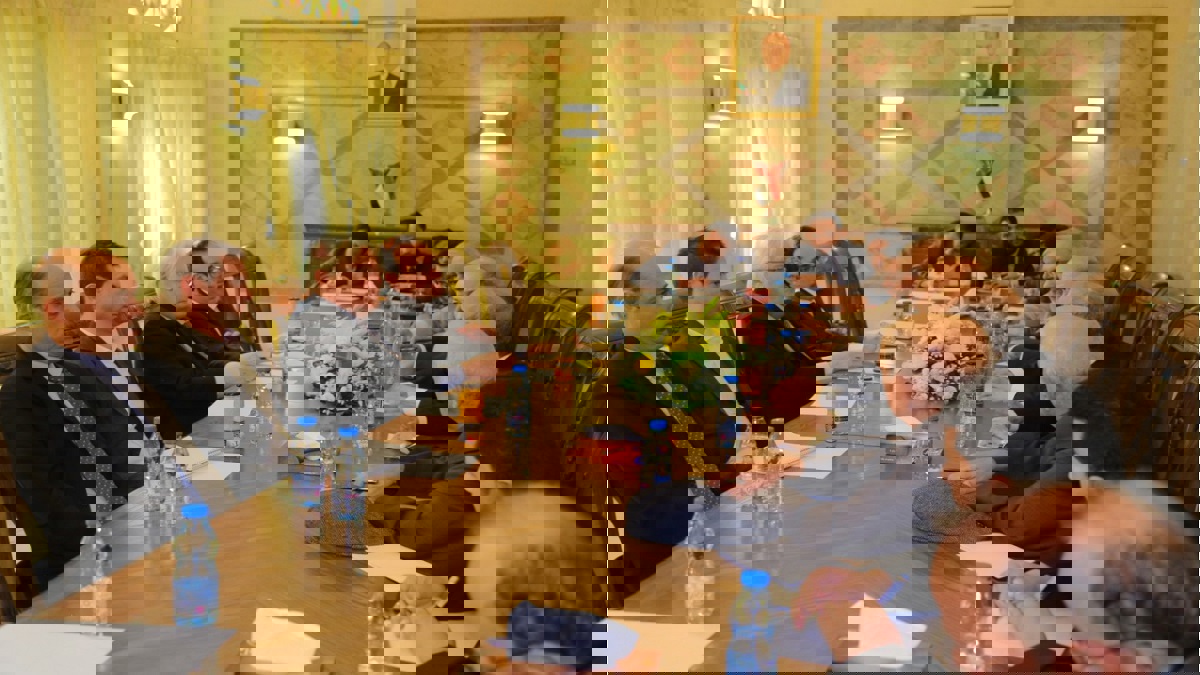 الحكومة اليمنية: استهداف الحوثيين للعند تحدٍ سافر للمجتمع الدولي