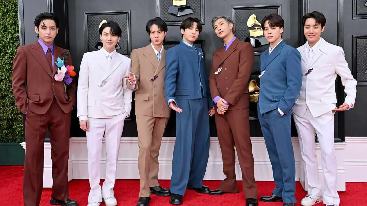 مستقبل فرقة BTS غامض بعد التحاق 4 أعضاء آخرين بالتجنيد الإلزامي