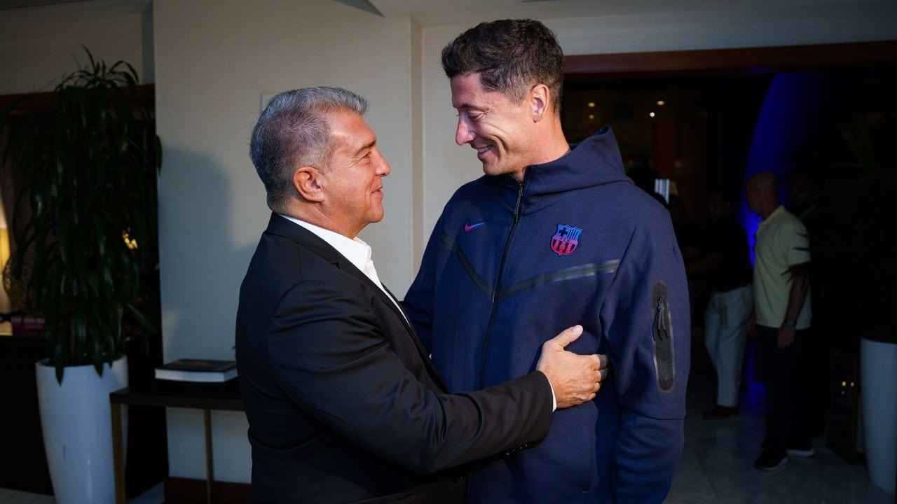 طلب غريب.. برشلونة منع ليفاندوفسكي من تسجيل الأهداف (فيديو إرم)